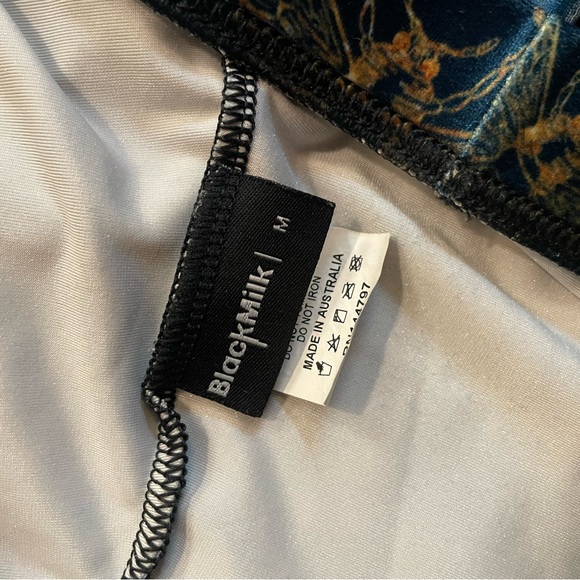 BlackMilk Bee Kind cropped velvet leggings medium - Picture 5 of 5